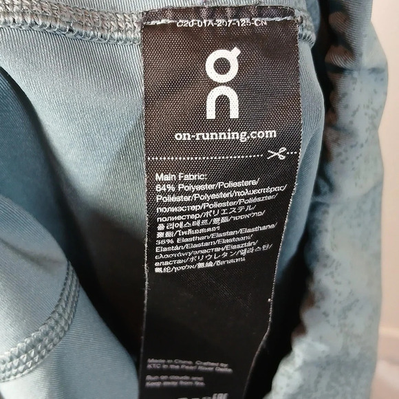 On Running Women's 7/8 Running Tights size XS or Small - Picture 10 of 14